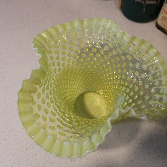 Topaz Opalescent Triangle Vase - Picture 3 of 14